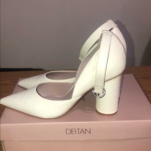 Deltan White Size 10M Pumps/Heels